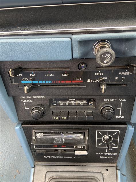1982 NISSAN BLUEBIRD TRX SER I 4D SEDAN - JCW5048509 - JUST CARS