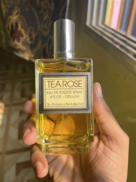 A very stong but soothing fragrance when it settles down in 10 minutes ...