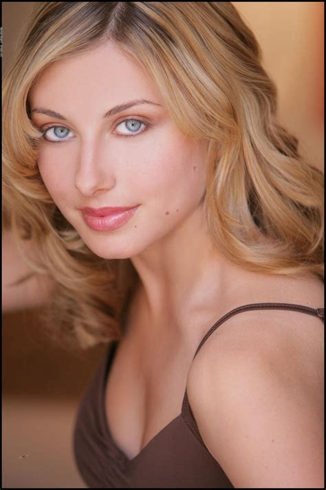 Pictures of Chauntae Davies