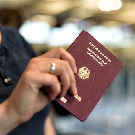 „IHREN PASS, BITTE!“ – Die Geschichte des Reisepasses - Alles ...