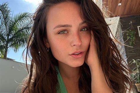 larissa manoela deu todo  patrimonio aos pais  romper relacoes
