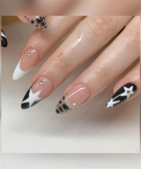 Nail Inspo | White nails, Gel nails, Nail art