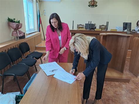 БТА :: Встъпване на нов съдия в Окръжен съд - Плевен