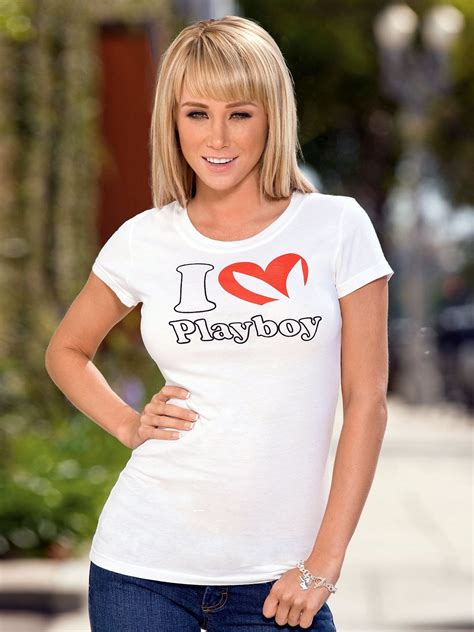 Great Celebrity Photos: Sara Jean Underwood