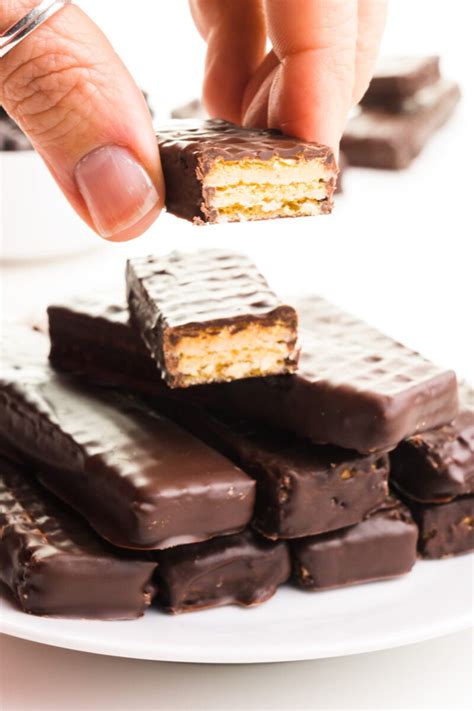 Vegan Kit Kat Bars Recipe — Only 3 Ingredients! - Namely Marly