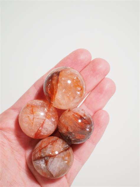 Feuerquarz Kugel . Firequartz Sphere ca. 2.5 cm - HIGH QUALITY