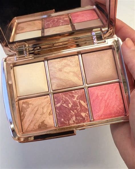 BEAUTY🌙LIFESTYLE🌙INSPIRATION в Instagram: «Hourglass Ambient lighting ...