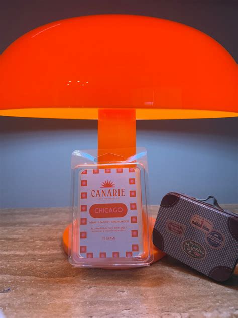 DESTINATION: CHICAGO – Canarie