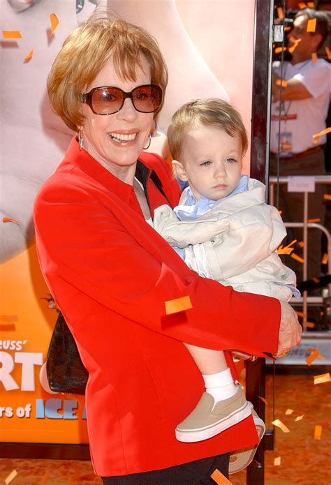 Carol Burnett's Health: What Doctors Are Saying You Need To Know Image 17