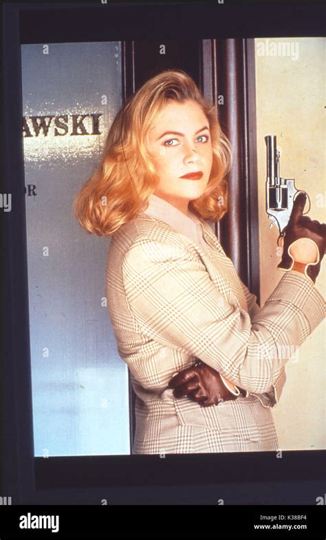 V. I. WARSHAWSKI KATHLEEN TURNER A HOLLYWOOD PICTURE V. I. WARSHAWSKI ...