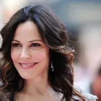 Unlocking Mary Louise Parker’s Secrets To A Staggering Net Worth - Veja Store Site