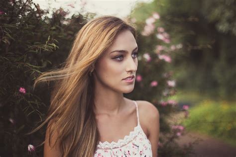 Isabela Mayer - a Photographer from Lille, France