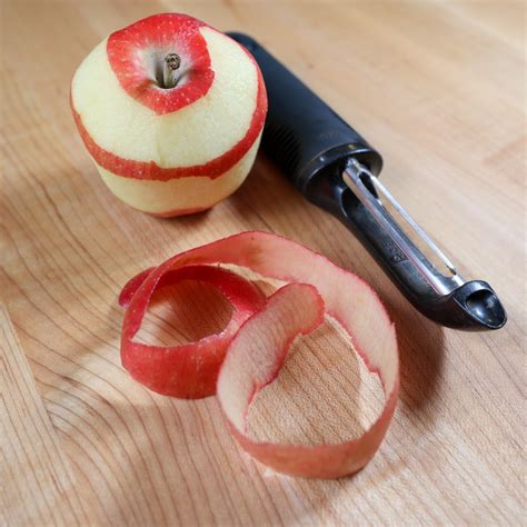 Peeling Apples For Apple Pie at curtbnathano blog