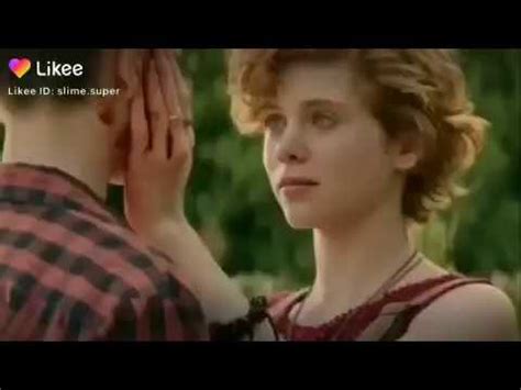 «Оно» Беверли (София Лиллис) - YouTube