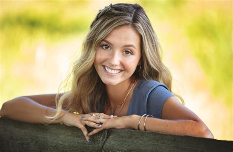 AAA-CHOO! Using that hairy arm : r/TheFuzzyGirlNextDoor