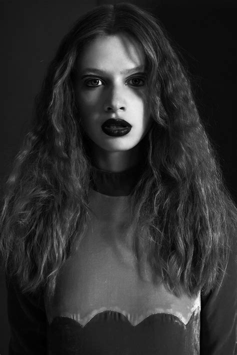 Neo-Noir (Wonderland Magazine)