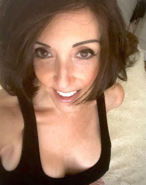 Experts Uncover The TRUTH About The Jules Ari OnlyFans Scandal – You Need To See This Image 17