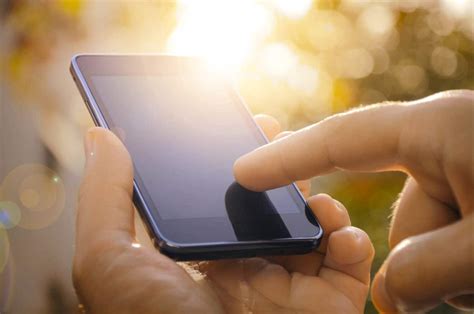 Cell phone gets hot: Why is that and what are the solutions?