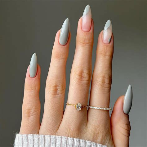 UNGHIE GEL GRIGIE | Le tonalità più cool da provare subito