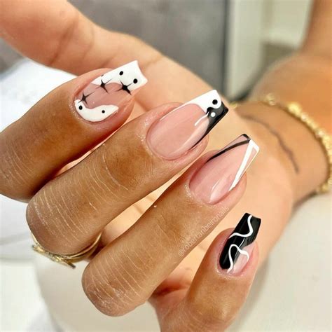 Esmalte Preto E Branco - Unhas decoradas com esmaltes preto e branco. Nada Basiquinhas. - UNHAS ...