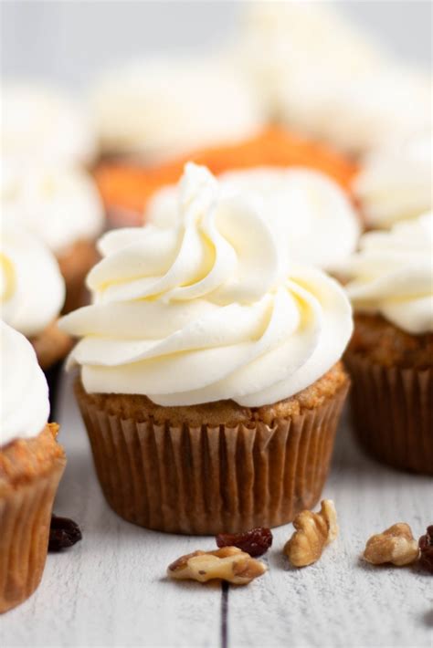 Whipped Cream Cheese Frosting | Kitchen Cents