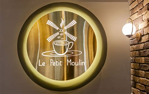 Moulin cafe
