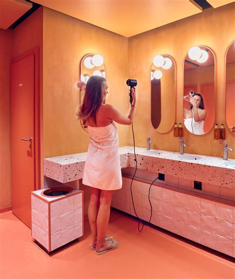 Bathrooms - CityHub Reykjavik