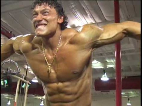 Bodybuilder Denis Sergovskiy trains, poses - YouTube