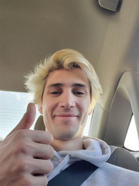 xQc Bio & Wiki: Net Worth, Age, Height & Weight | Height and weight ...