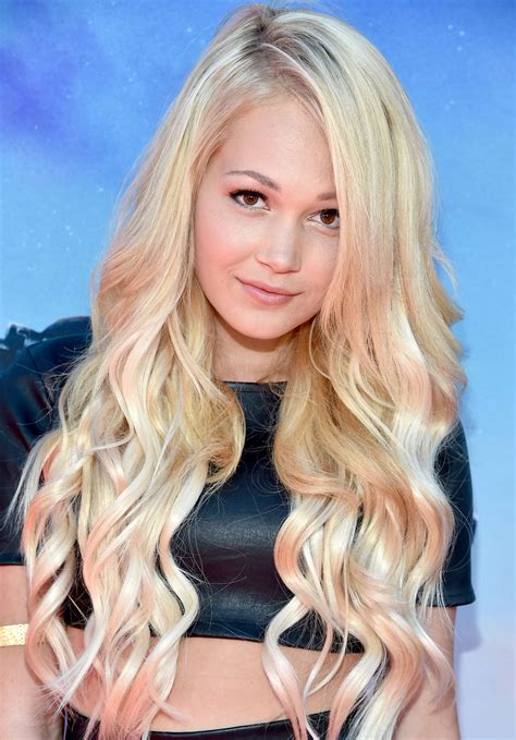 Kelli Berglund: Guardians Of The Galaxy LA Premiere -05 – GotCeleb