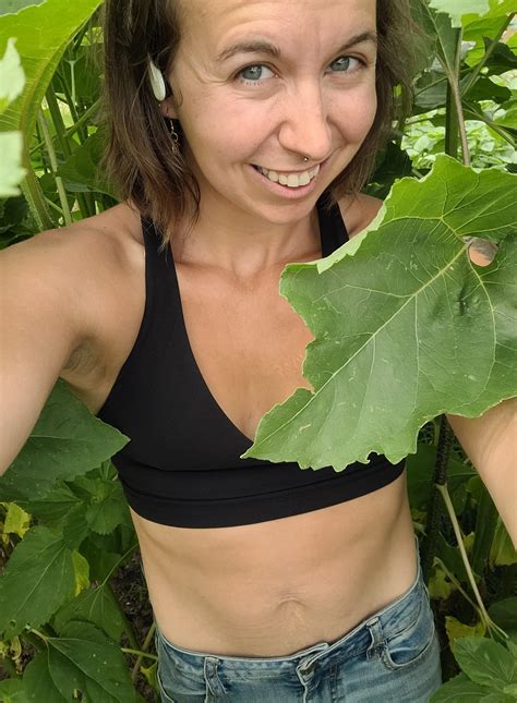 Can't get past the first date, is it that mummy tummy?! : r/mummytummies