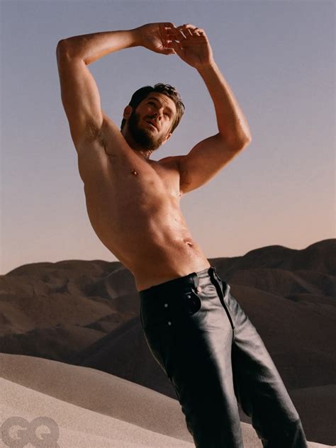 Andrew Garfield rompe las redes con osada sesión de fotos — Rock&Pop