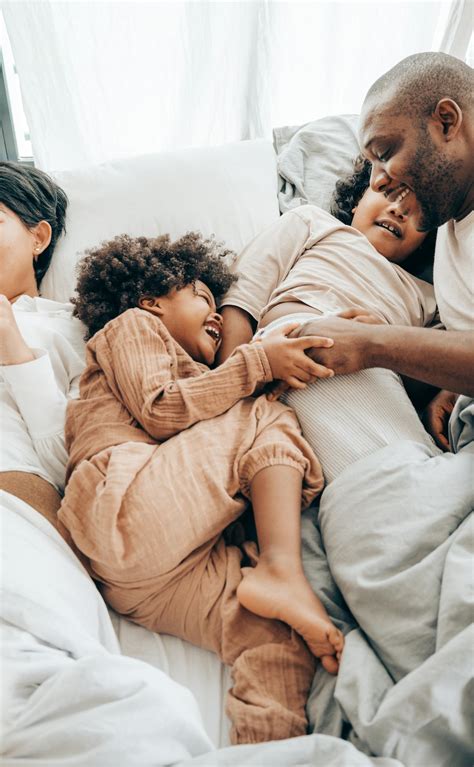 100,000+ Best Family Images · 100% Free Download · Pexels Stock Photos