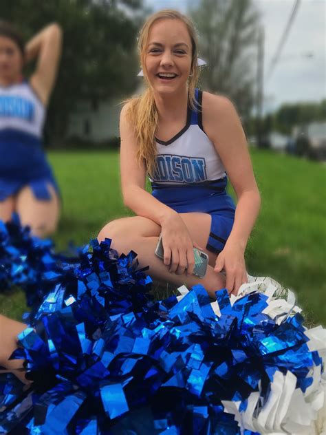 The Cauldron Snapshot: Cheerleaders in Grape Jamboree