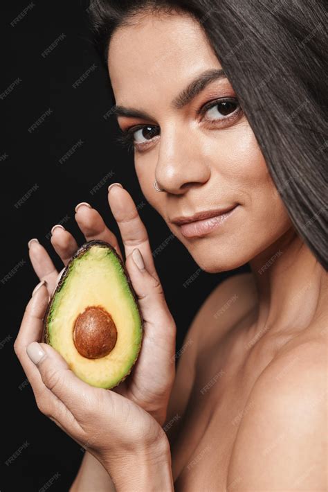 Premium Photo | Portrait of a young beautiful naked woman posing