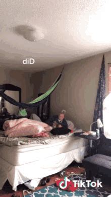Tik Tok Gif GIFs | Tenor