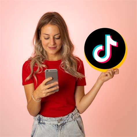 8 TikTok Content Ideas to Maximize Your Brand Awareness