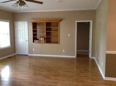 light brown paint colors  guide  choosing   shade