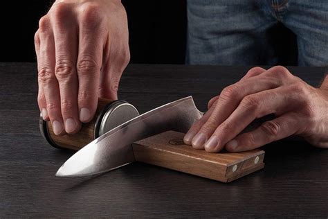 This innovative rolling knife-sharpener eliminates any chance of human error! - Yanko Design