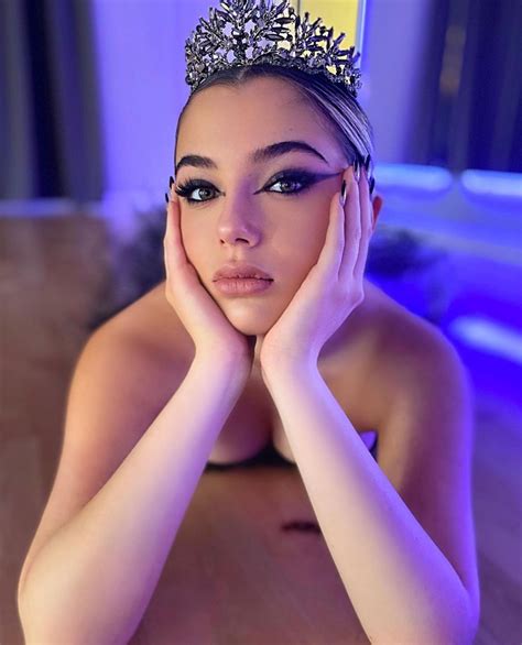 Alexa Nisenson 03/21/2023 • CelebMafia