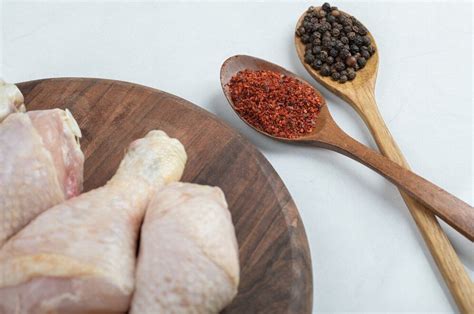 При какой температуре запекать курицу в духовке | KRONA бытовая техника ...