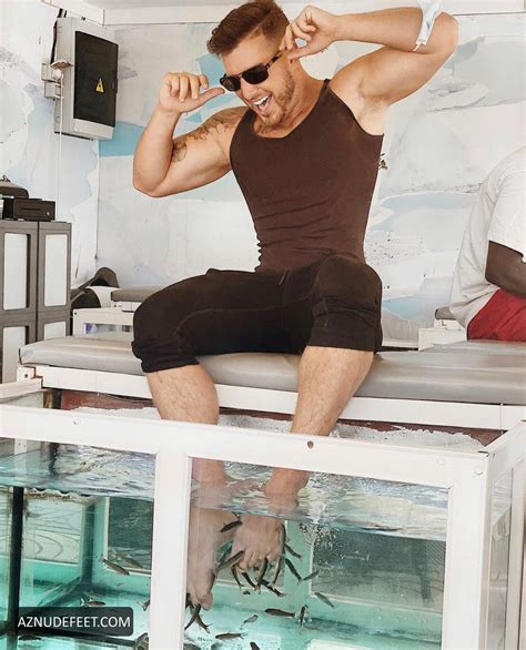 MIKE MULDERRIG Feet - AZNudeFeet Men