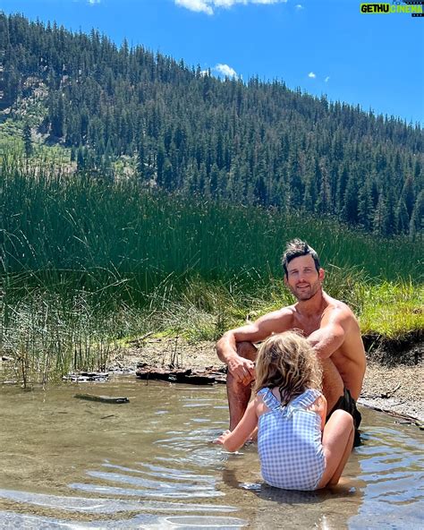 Parker Young Wiki, Biography, Age, Gallery, Spouse and more