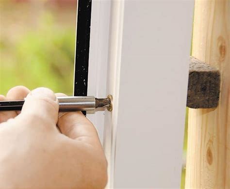 Установка пластиковых окон в деревянном доме: инструкция
