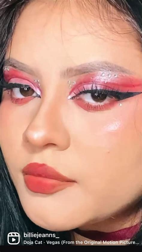 Makeup | maquillaje con piedritas | makeup aesthetic | makeup ideas ...