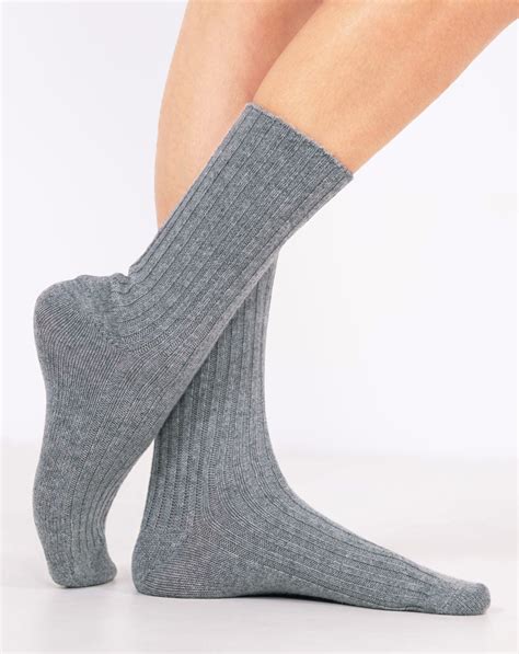 ladies pure cashmere socks maisoncashmere