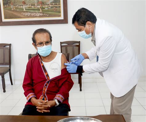 Prime Minister completed the vaccination against COVID 19 and called