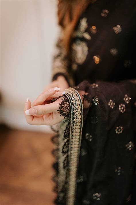 Armala Hasan in Surmai | Mohsin Naveed Ranjha Design Studio