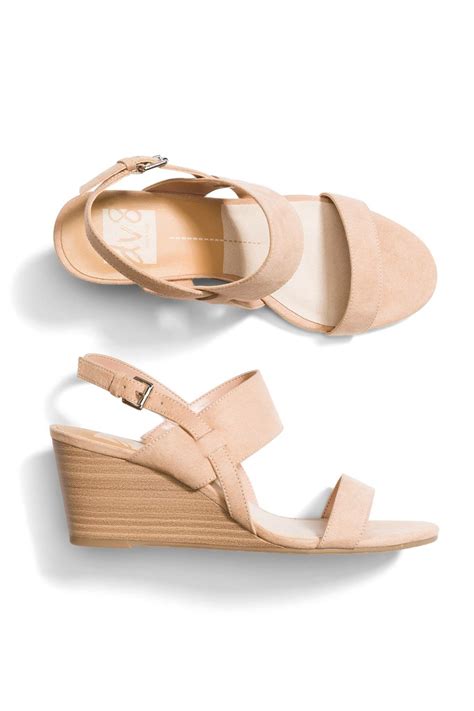 Stylish Nude Wedges for a Chic Look