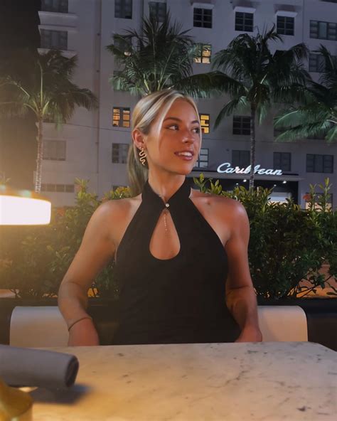 Amanda Bagley | was feelin big in the last photo fr | Instagram